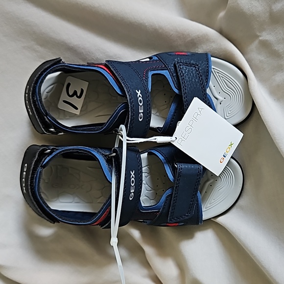 Geox size 13 boy's blue and red sandals - Picture 5 of 5